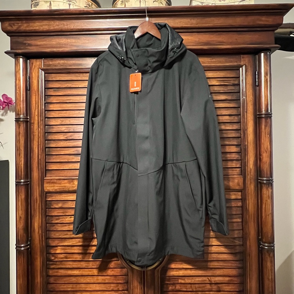 NWT Elevate‎ Manhattan Soft shell Akamai Jacket Men’s XL Black Hooded Full Zip.